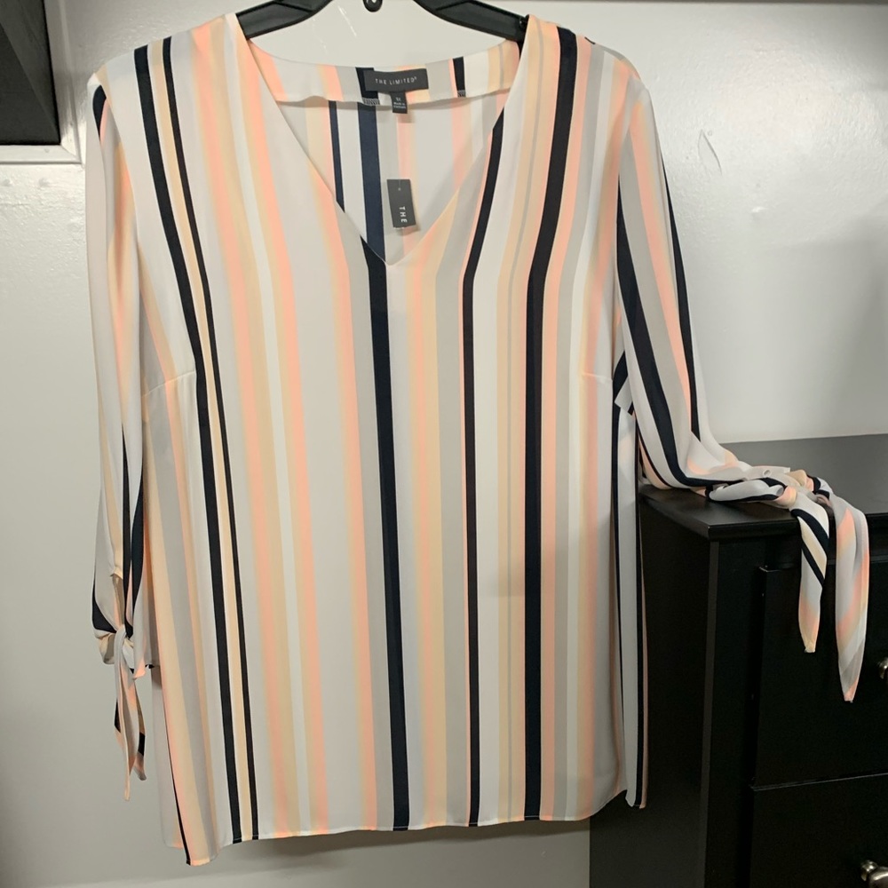 🆕ELEGANT! V-neck Tie Sleeve Top by The Limited-1X